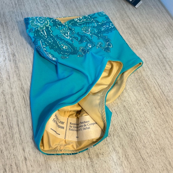 Cabana Life NWT St Pete Ruffled Bikini - Picture 6 of 9